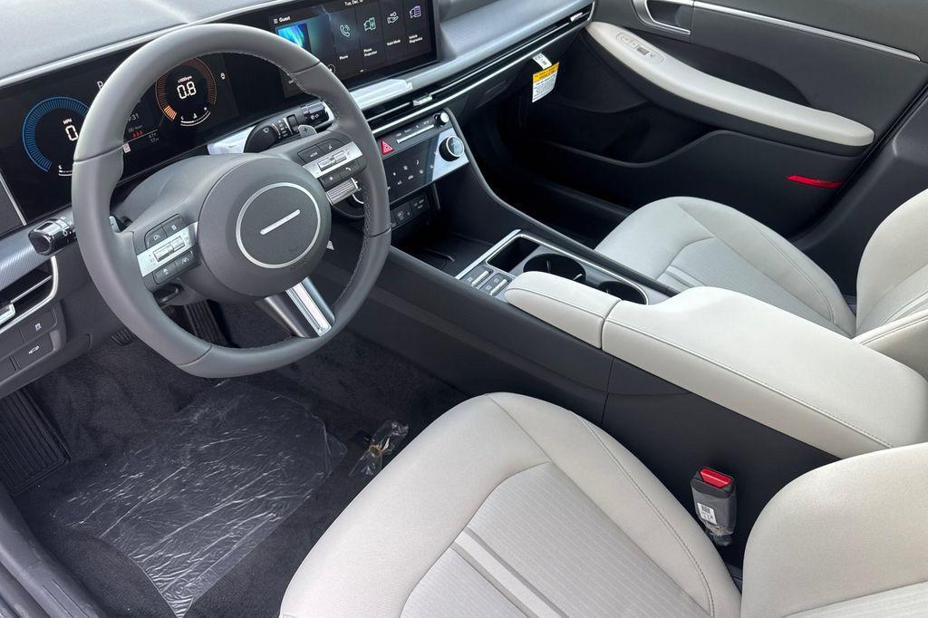 2026 Hyundai Sonata SEL - Photo 10