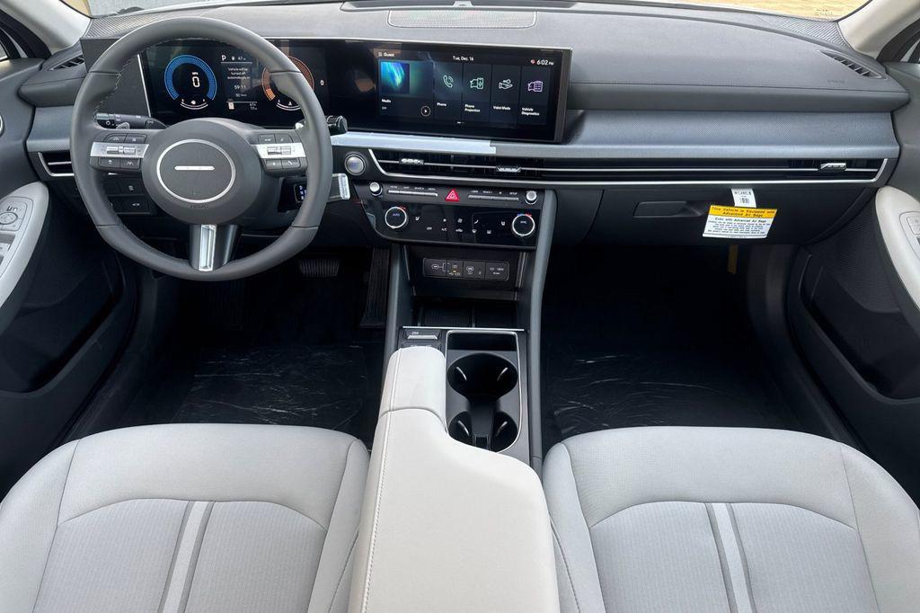2026 Hyundai Sonata SEL - Photo 14