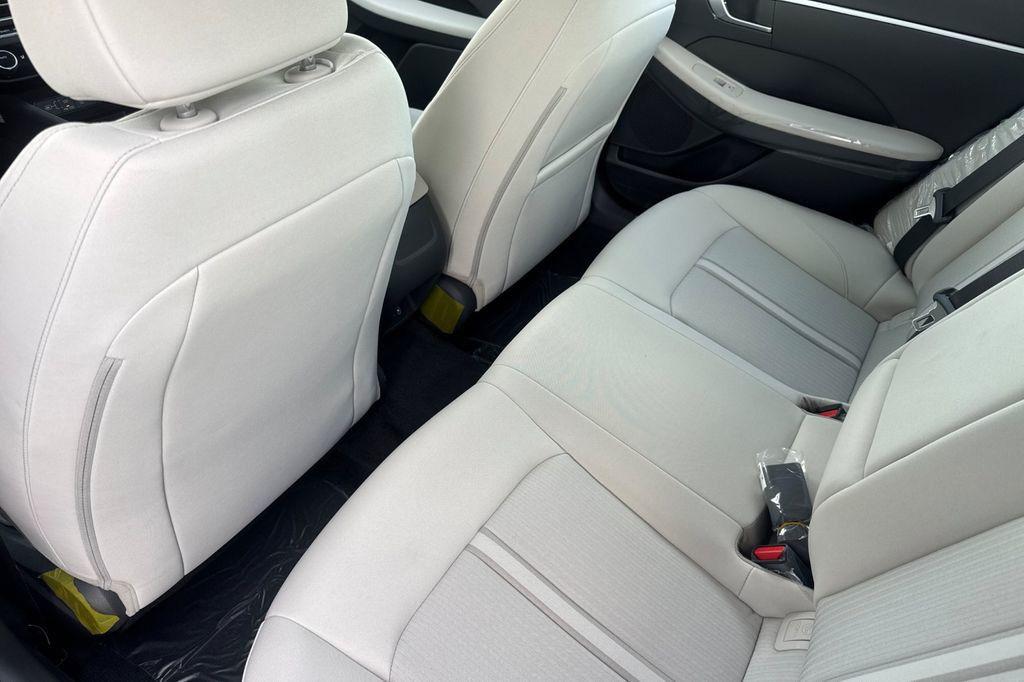 2026 Hyundai Sonata SEL - Photo 13