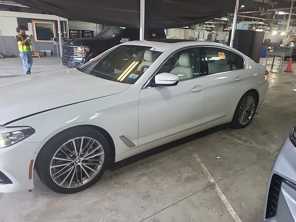  BMW 540i