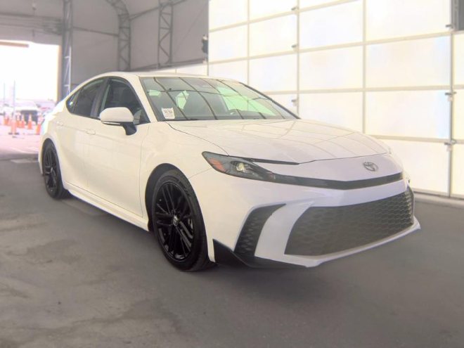 Used 2025 Toyota Camry SE Sedan