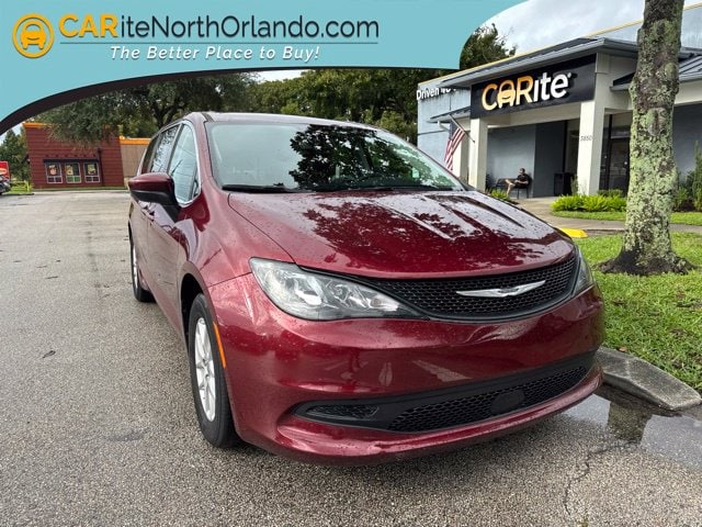 2023 Chrysler Voyager LX