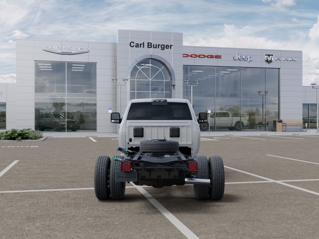 2025 RAM 3500 Chassis Tradesman - Photo 7