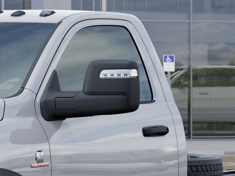 2025 RAM 3500 Chassis Tradesman - Photo 12