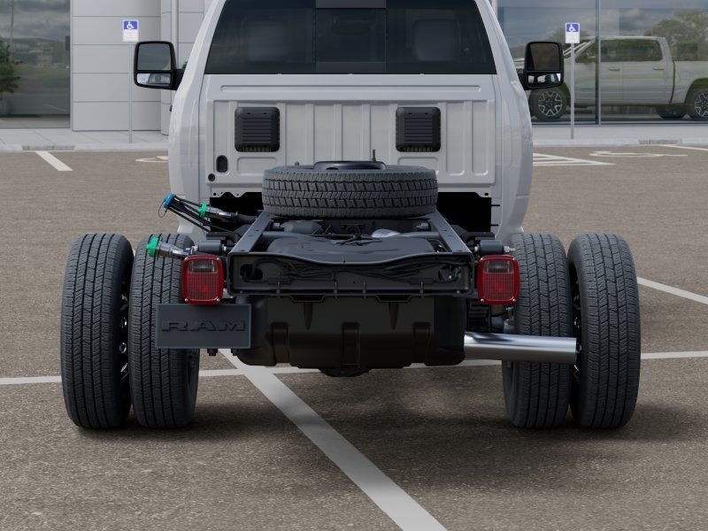 2025 RAM 3500 Chassis Tradesman - Photo 13