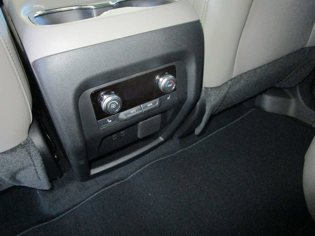 2026 GMC Acadia Elevation - Photo 19