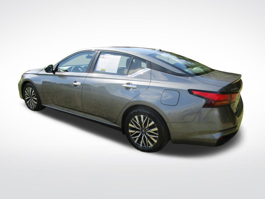 Used 2025 Nissan Altima SV
