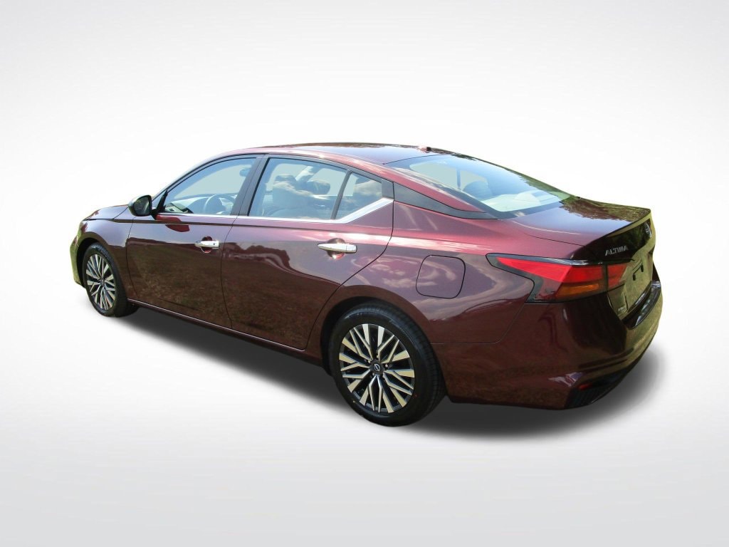Used 2025 Nissan Altima SV
