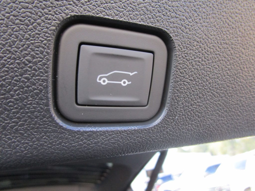 2026 GMC Acadia Elevation - Photo 17