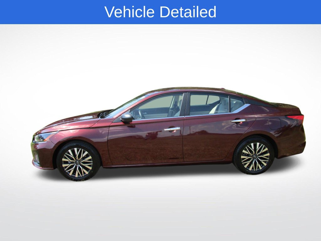 Used 2025 Nissan Altima SV