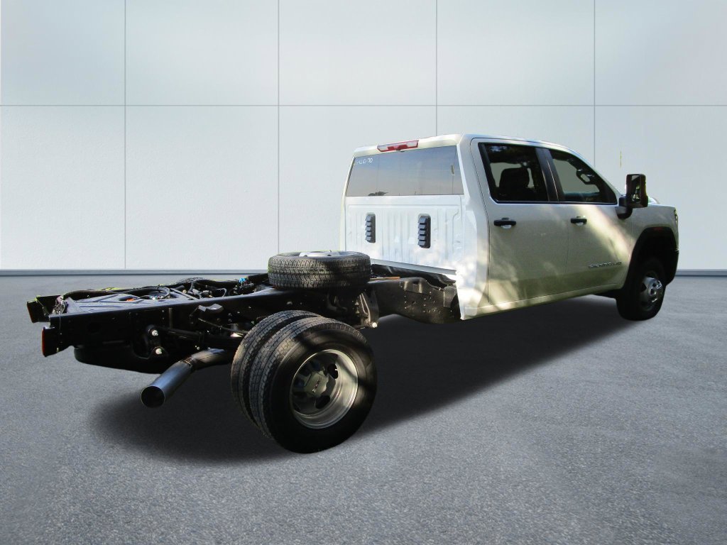 2026 GMC Sierra 3500 Chassis Cab Pro - Photo 8