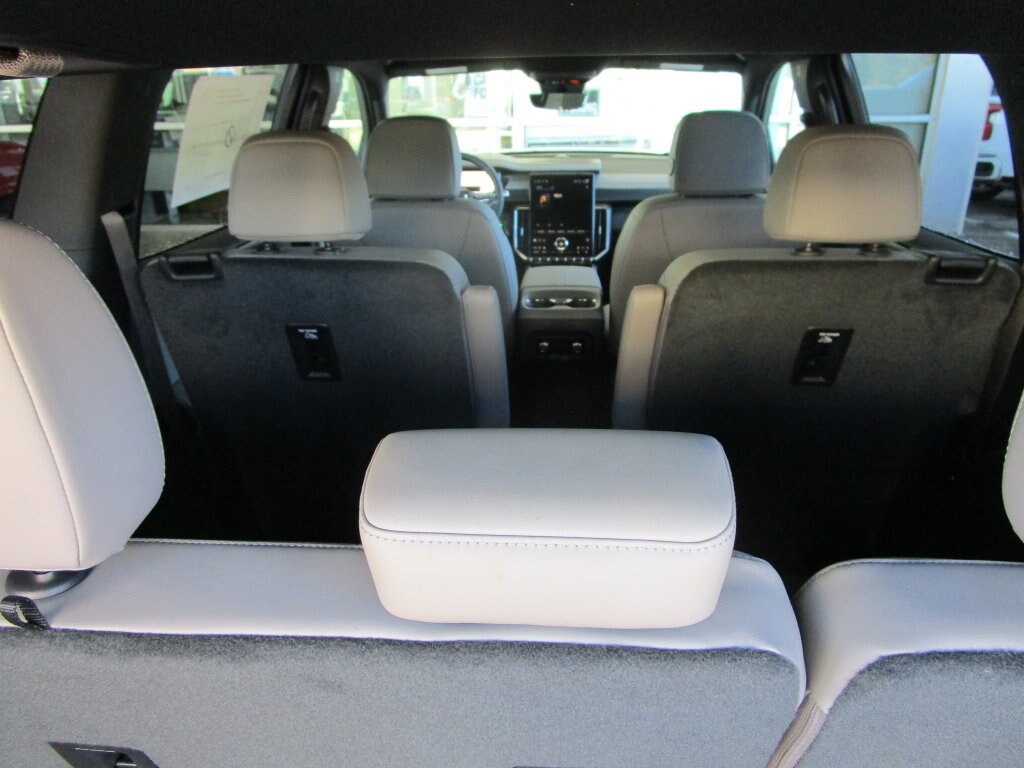 2026 GMC Acadia Elevation - Photo 14
