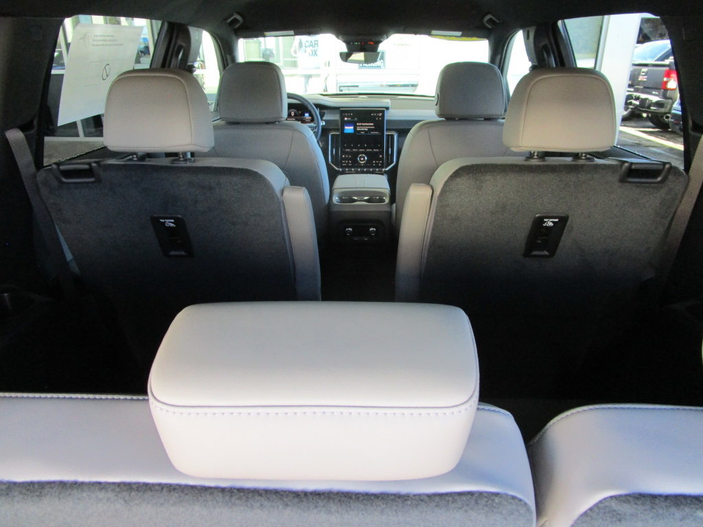 2026 GMC Acadia Elevation - Photo 16