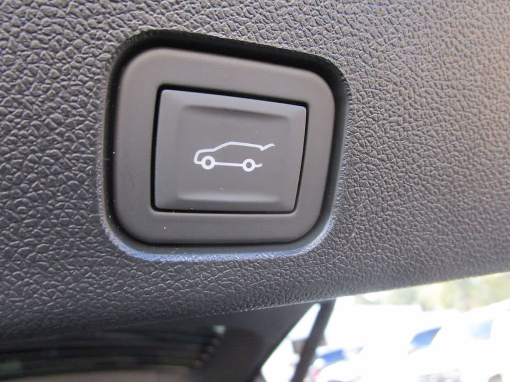 2026 GMC Acadia Elevation - Photo 17