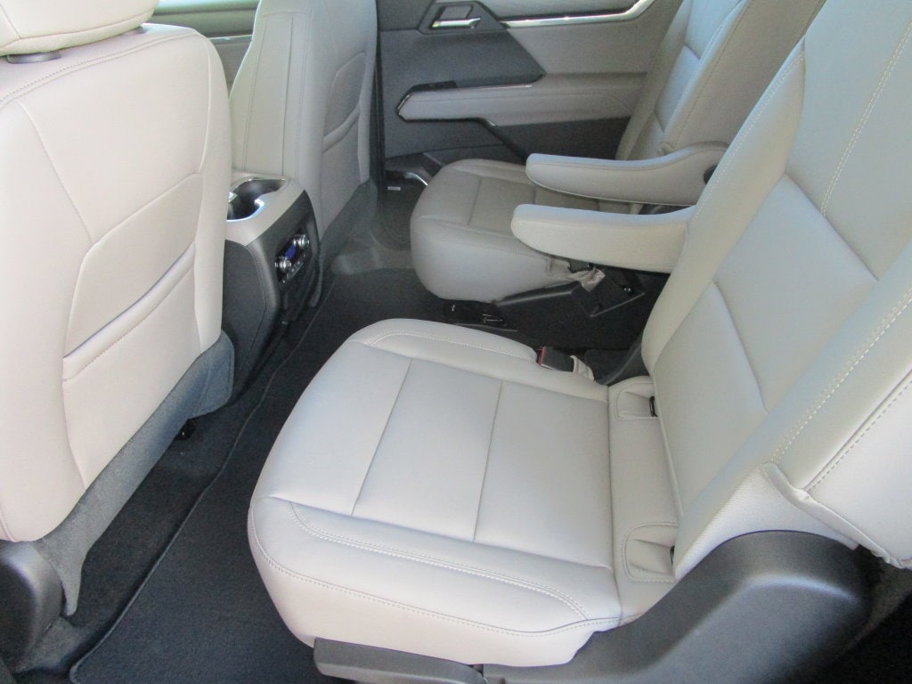 2026 GMC Acadia Elevation - Photo 20