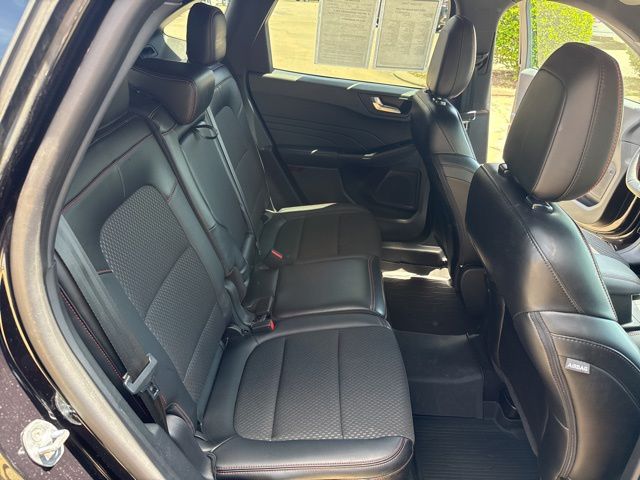 2024 Ford Escape ST-Line - Photo 31