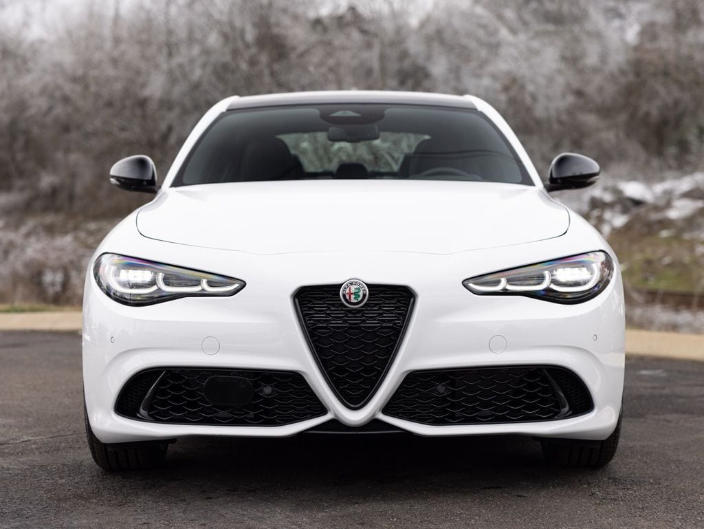 2026 Alfa Romeo Giulia Base - Photo 12