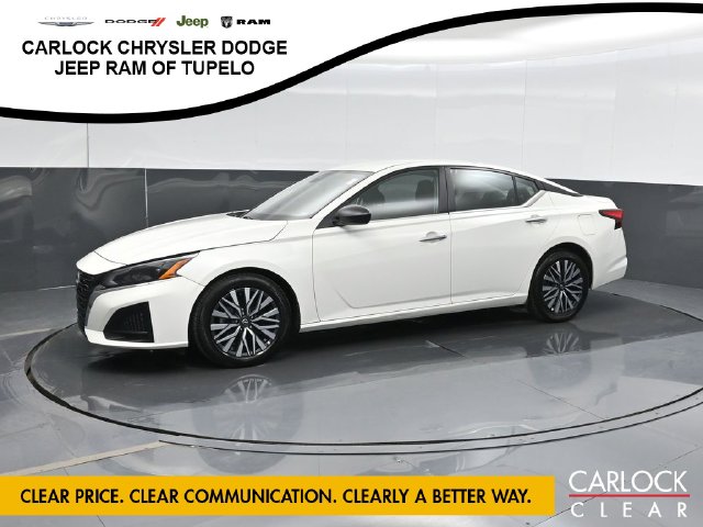 Used 2025 Nissan Altima SV Sedan