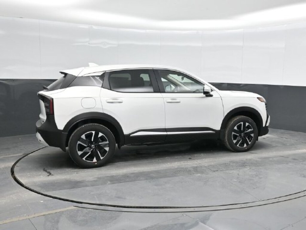 Used 2025 Nissan Kicks SV SUV