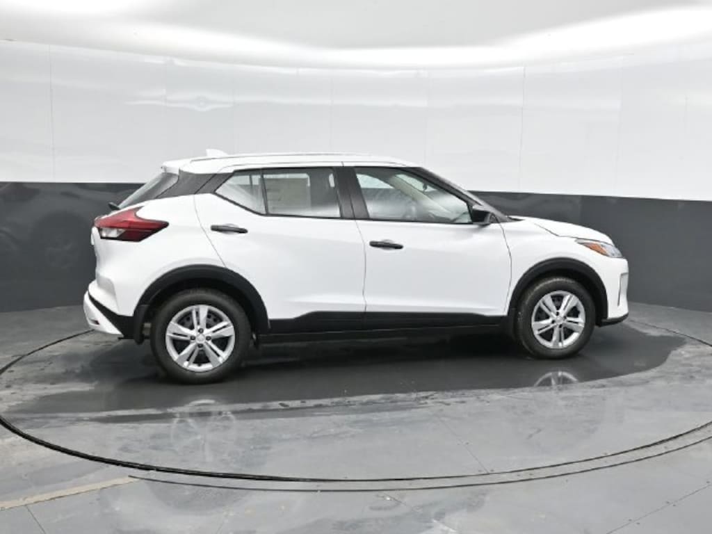 Used 2025 Nissan Kicks Play S SUV