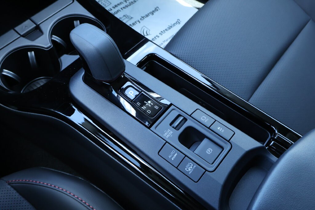 2025 Toyota Prius XSE Premium - Photo 13