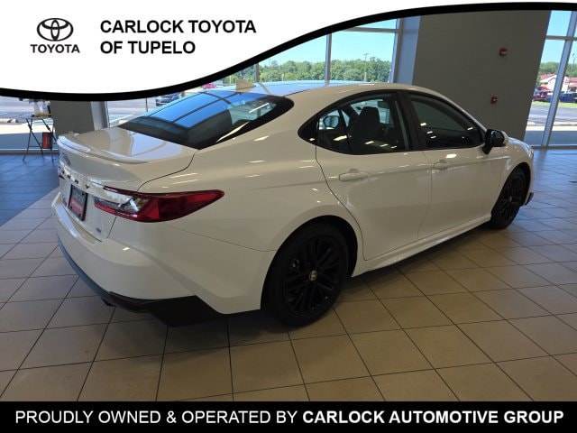 2026 Toyota Camry SE - Photo 9