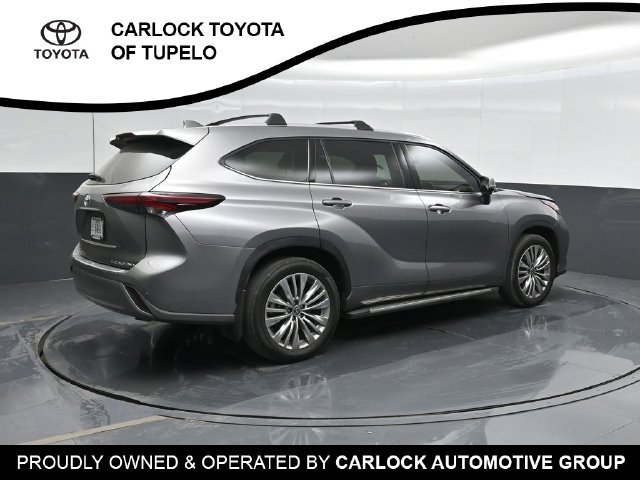 Used 2025 Toyota Highlander Platinum SUV
