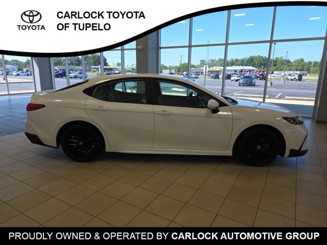 2026 Toyota Camry SE - Photo 8