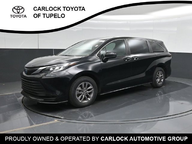 Used 2025 Toyota Sienna LE 8 Passenger Van Passenger Van