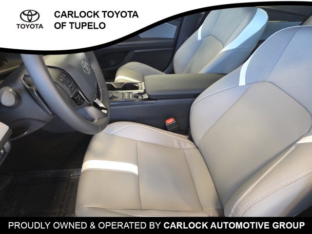2026 Toyota Camry SE - Photo 14