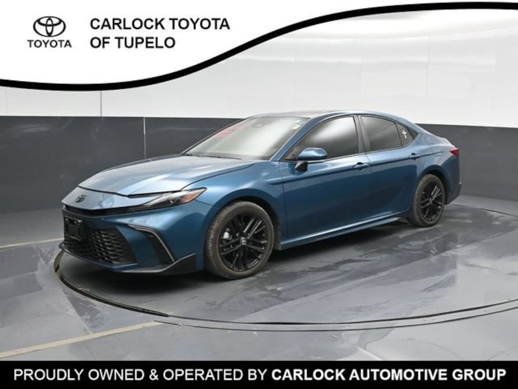 Used 2025 Toyota Camry SE Sedan