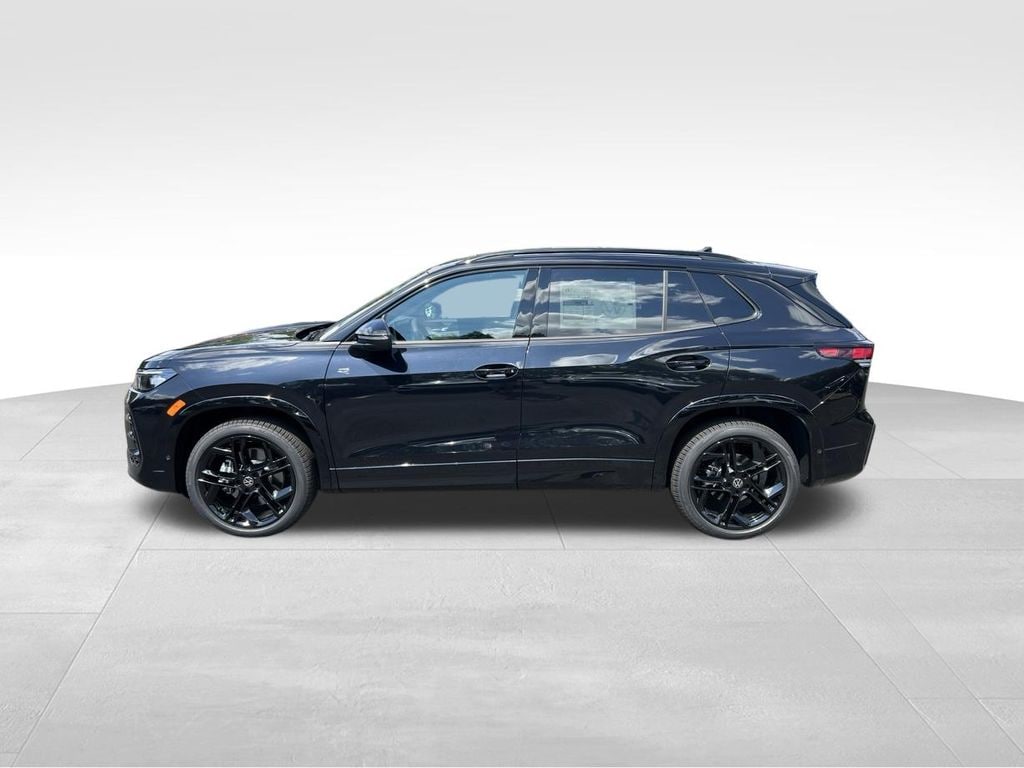 New 2026 Volkswagen Tiguan SE R-Line Black SUV