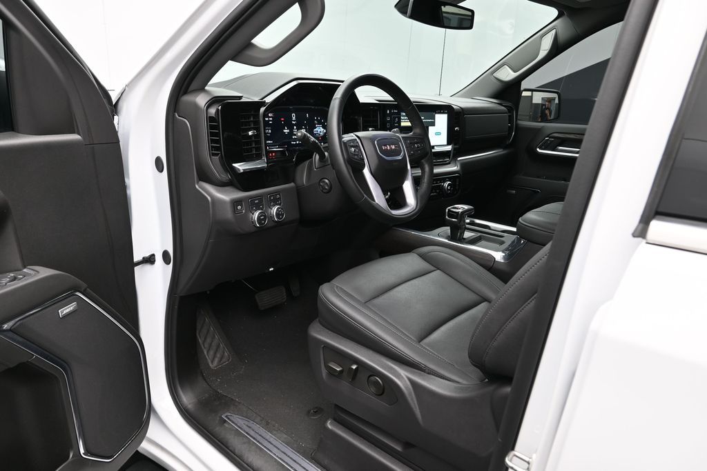 2024 GMC Sierra 1500 SLT - Photo 6