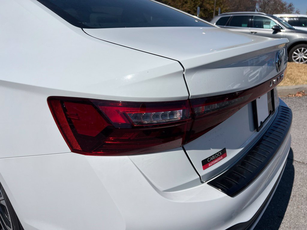 2026 Volkswagen Jetta Sport - Photo 13