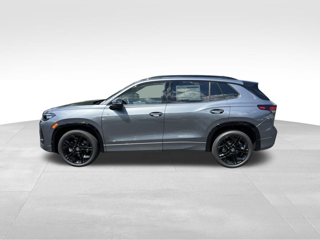 New 2026 Volkswagen Tiguan SE R-Line Black SUV