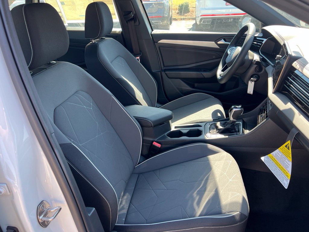 2026 Volkswagen Jetta Sport - Photo 24