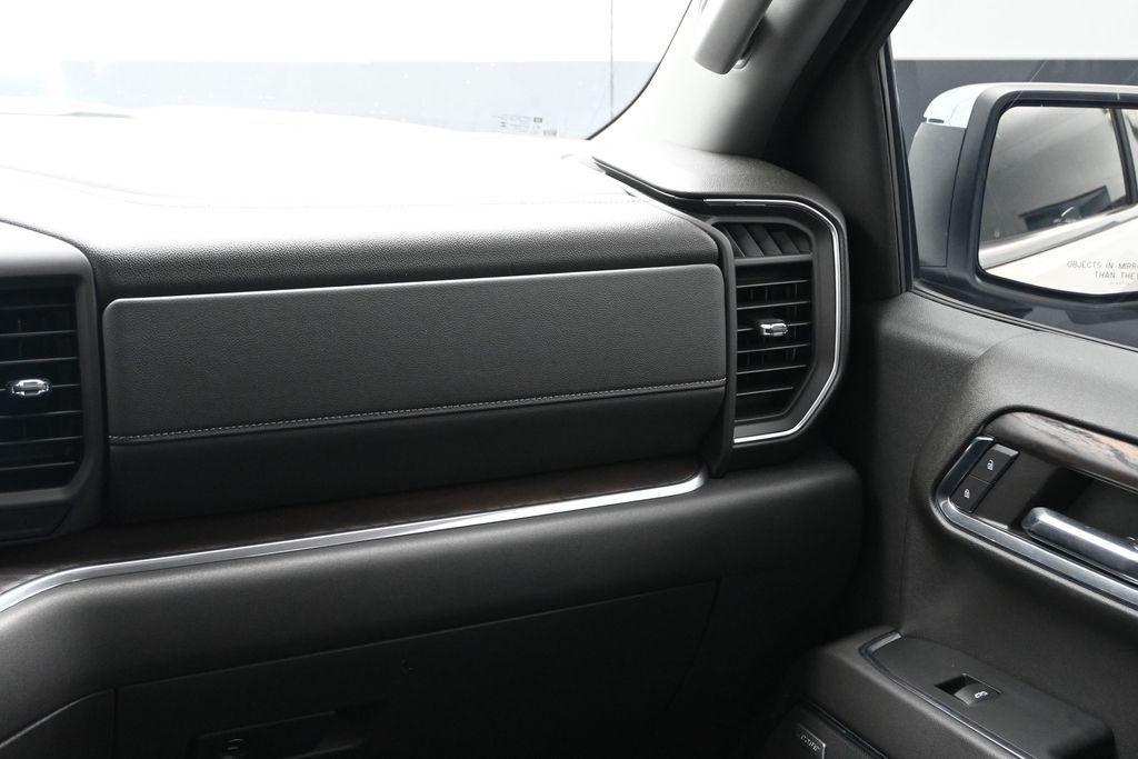 2024 GMC Sierra 1500 SLT - Photo 24