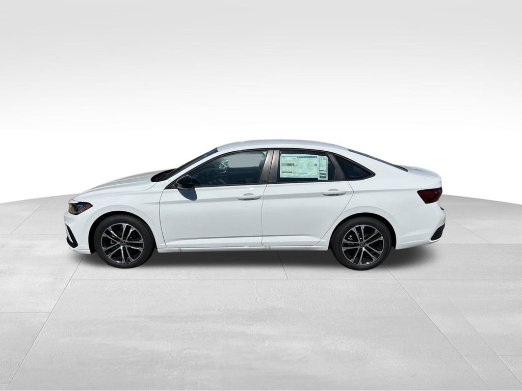 2026 Volkswagen Jetta Sport - Photo 4