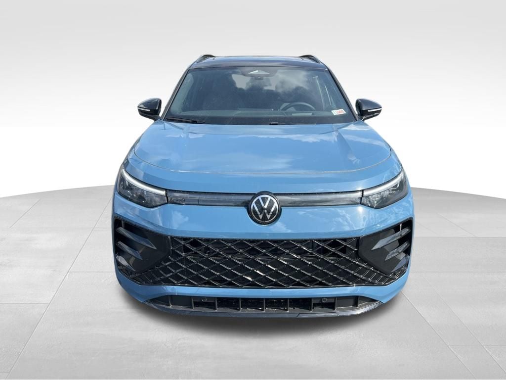 New 2026 Volkswagen Tiguan SE R-Line Black SUV
