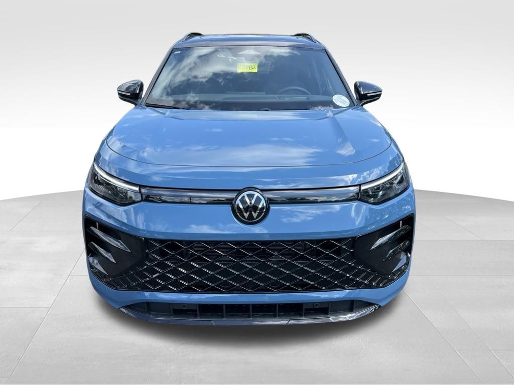 New 2026 Volkswagen Tiguan SE R-Line Black SUV