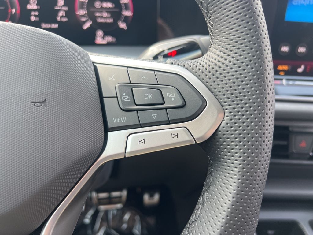 2026 Volkswagen Tiguan SE R-LINE BLACK - Photo 17