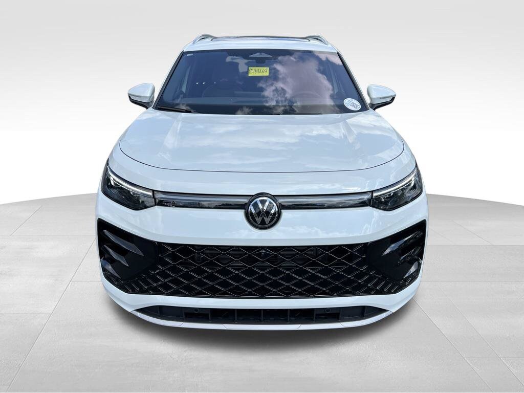 New 2026 Volkswagen Tiguan SEL R-Line Turbo SUV