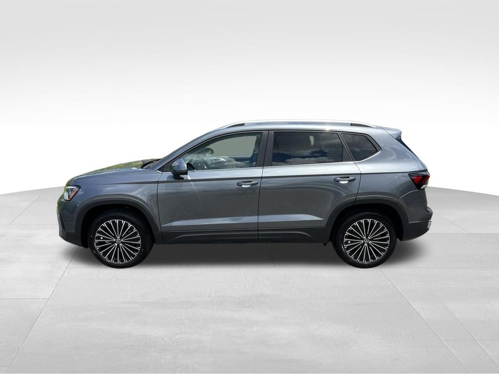 New 2026 Volkswagen Taos 1.5T SE SUV