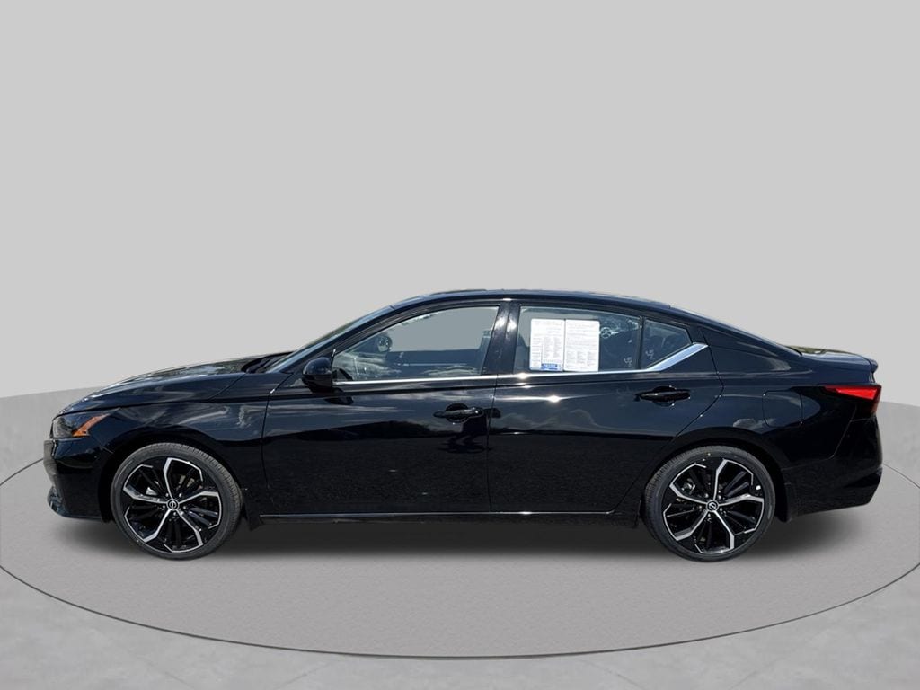 Used 2023 Nissan Altima 2.5 SR Sedan