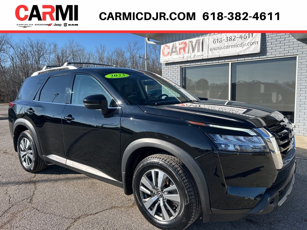 2023 Nissan Pathfinder SL