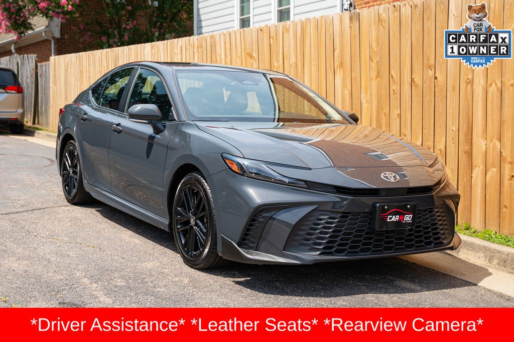 2025 Toyota Camry SE - Photo 3