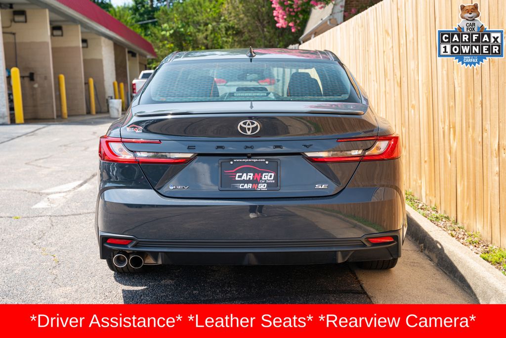 2025 Toyota Camry SE - Photo 7