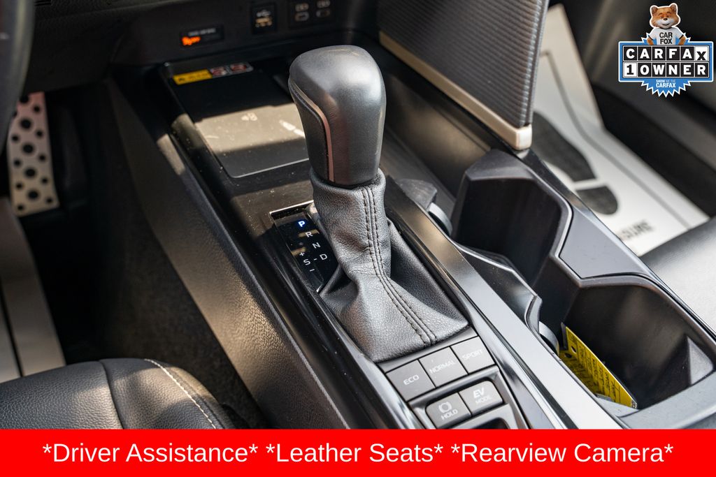 2025 Toyota Camry SE - Photo 28