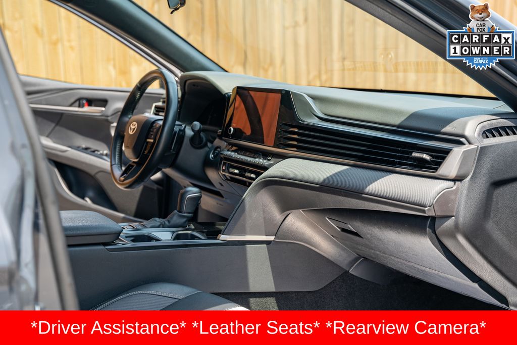 2025 Toyota Camry SE - Photo 17