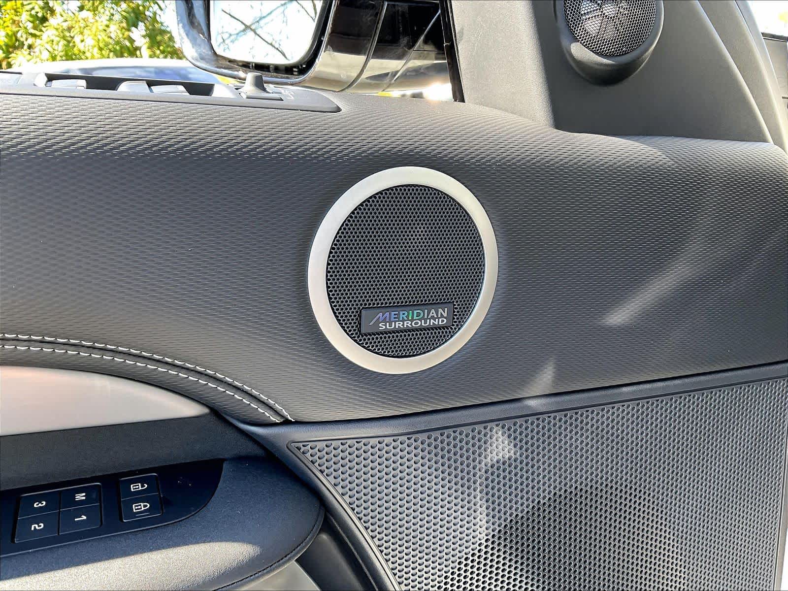 2026 Land Rover Discovery Gemini Edition - Photo 21